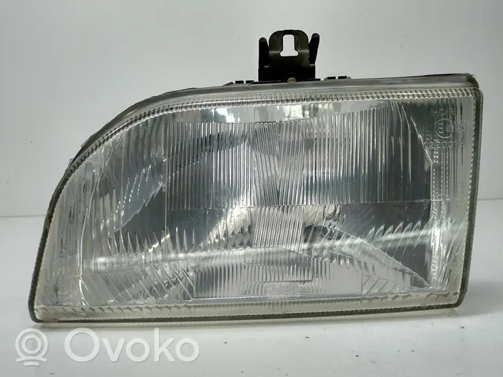 Ford Fiesta Lampa przednia UPM60GF13