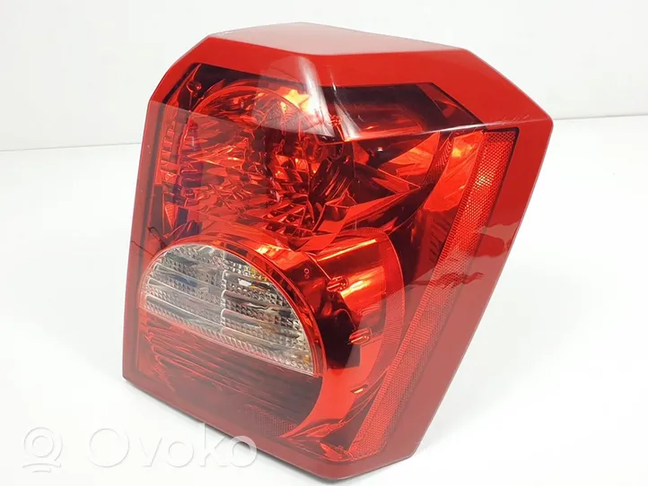 Dodge Caliber Lampa tylna 05303752AE