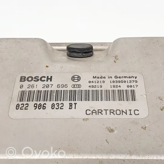 Porsche Cayenne (9PA) Variklio valdymo blokas 022906032BT
