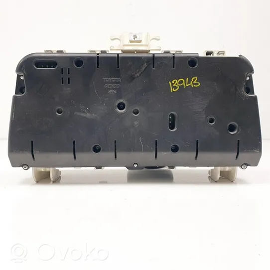 Toyota Corolla Verso AR10 Compteur de vitesse tableau de bord 838000F091