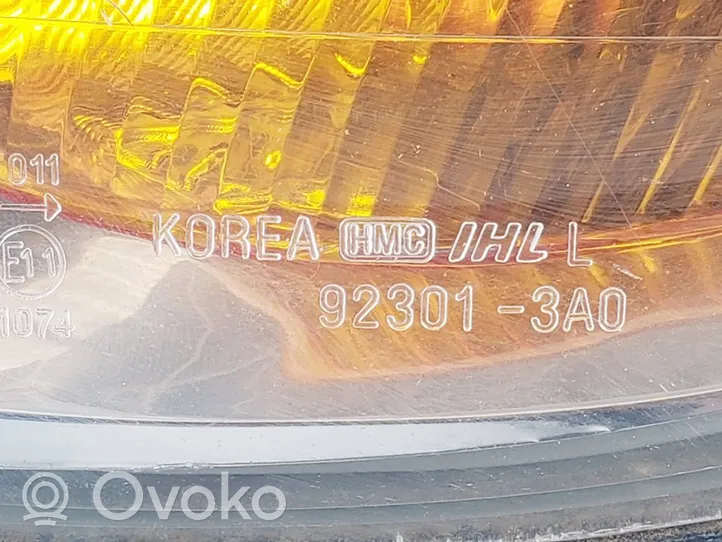 Hyundai Trajet Lampa przednia 923013A0
