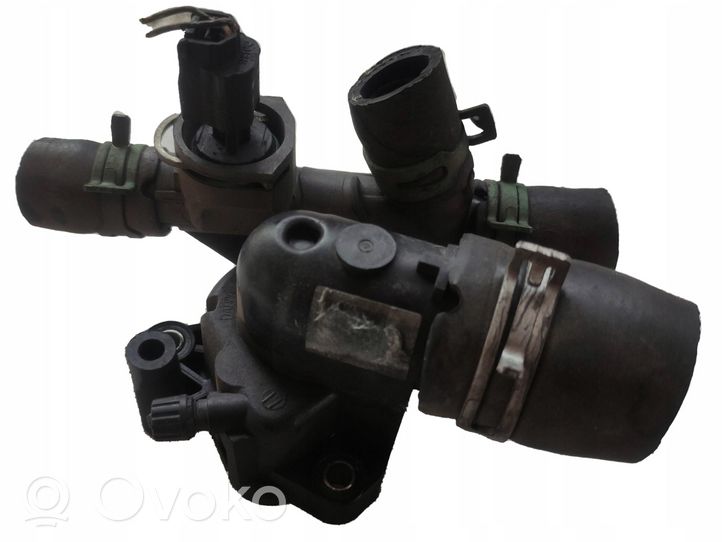 Renault Espace -  Grand espace IV Boîtier de thermostat 8200907234C