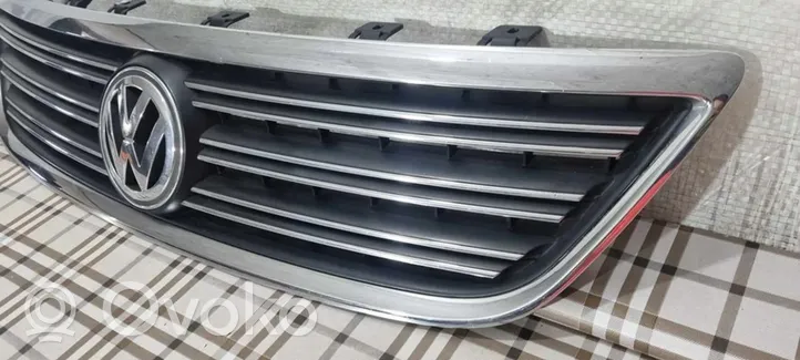 Volkswagen Phaeton Front bumper upper radiator grill 