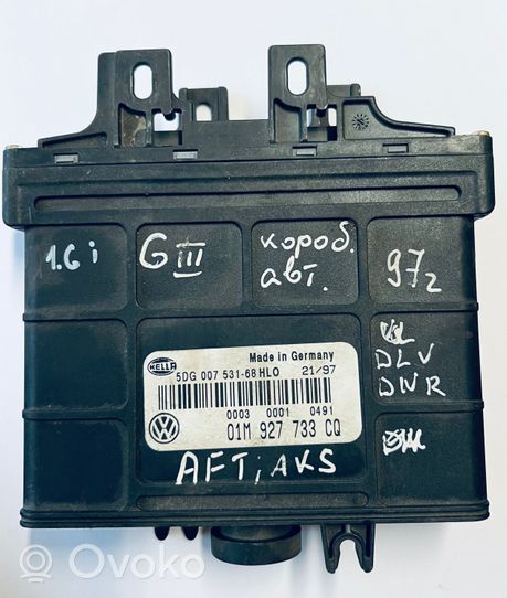 Volkswagen Golf III Module de contrôle de boîte de vitesses ECU 01M927733CQ