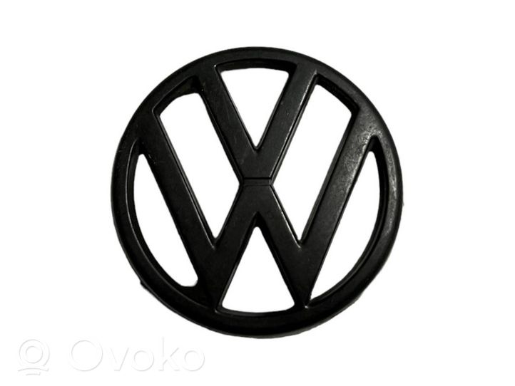 Volkswagen PASSAT B2 Emblemat / Znaczek 325853601