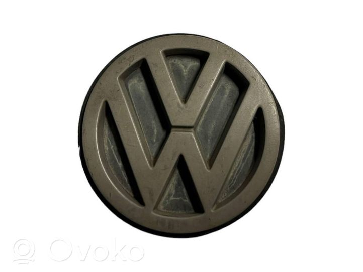 Volkswagen Golf III Mostrina con logo/emblema della casa automobilistica 1H6853630B
