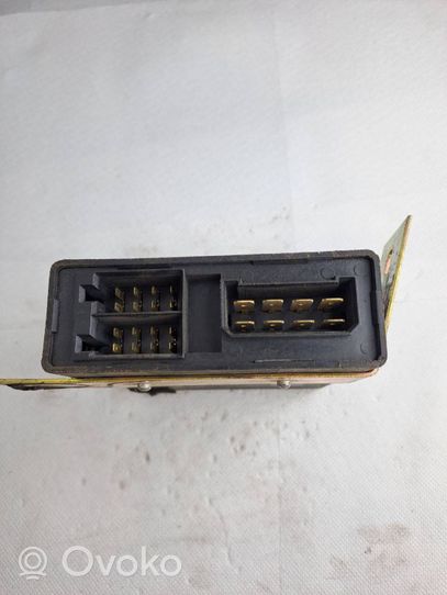 Volkswagen PASSAT B3 Other control units/modules 357959875