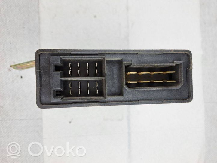 Volkswagen Vento Other control units/modules 0335411052