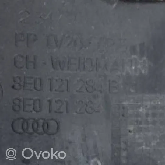 Audi A4 S4 B6 8E 8H Część rury dolotu powietrza 8E0121284B