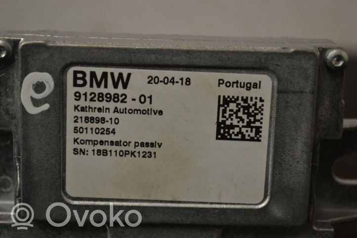 BMW 4 F36 Gran coupe Aerial antenna amplifier 9128982