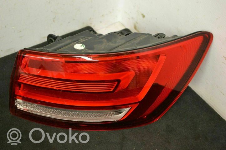 Audi A4 S4 B9 Lampy tylnej klapy bagażnika 8W9945076