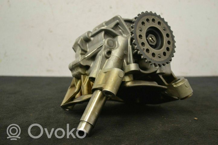 BMW 6 F12 F13 Tepalo siurblys 7612772