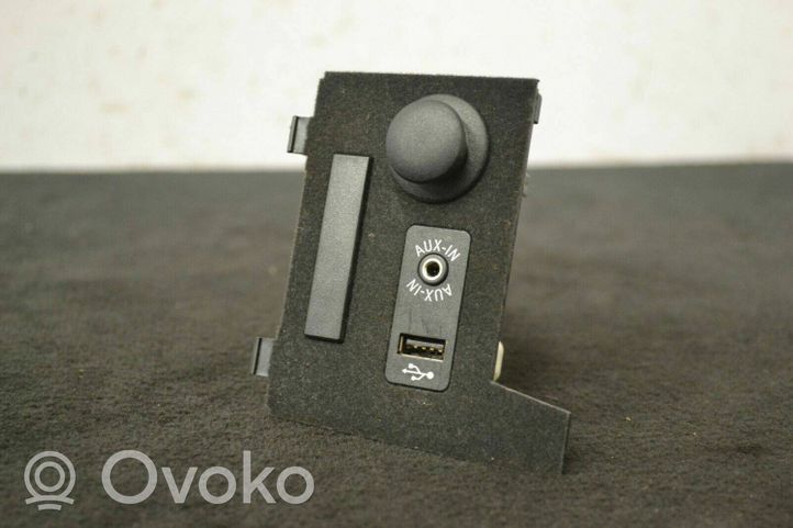 BMW 6 F12 F13 USB-pistokeliitin 9197318