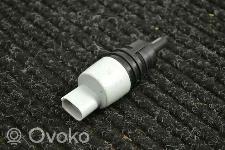 BMW 6 G32 Gran Turismo Pompe de lave-glace de pare-brise 7298309