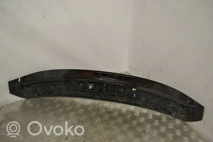 Mercedes-Benz GLC X253 C253 Papildomas stop žibintas a1569069600