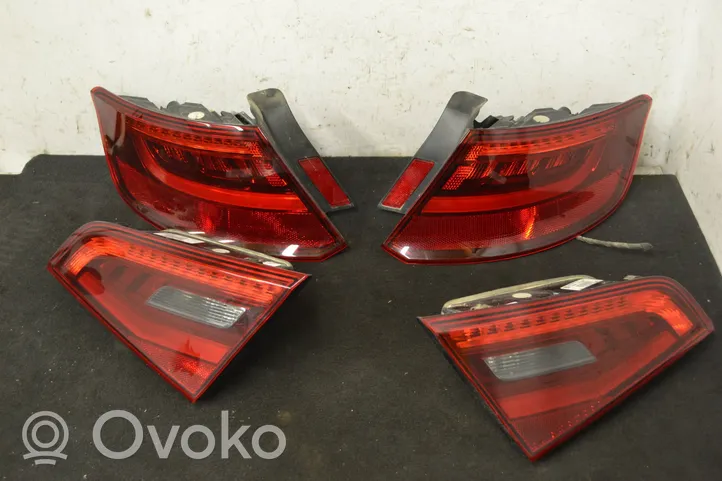 Audi A3 S3 8V Lampy tylne / Komplet 8v4945096d