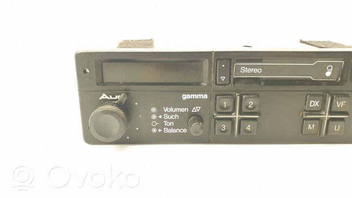 Audi 80 90 B2 Radio/CD/DVD/GPS-pääyksikkö 811035186