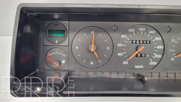 Volvo 740 Speedometer (instrument cluster) 1324944