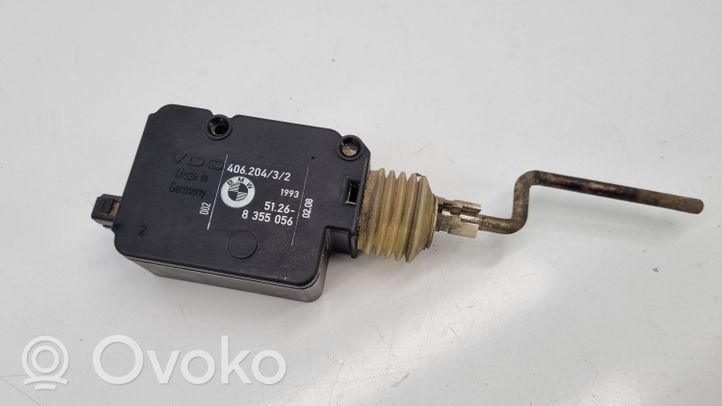 BMW 5 E34 Degalų bako dangtelio spynos varikliukas 8255056