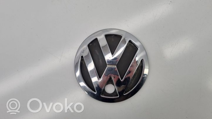 Volkswagen Bora Manufacturers badge/model letters 32475610