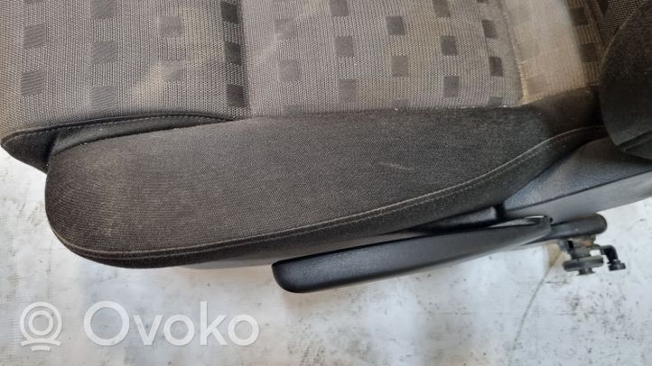 Volkswagen PASSAT B5 Sēdekļu komplekts 3B0881105BA