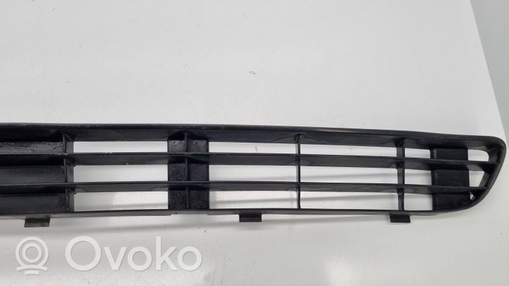 Audi 80 90 B3 Grille inférieure de pare-chocs avant 893853667A