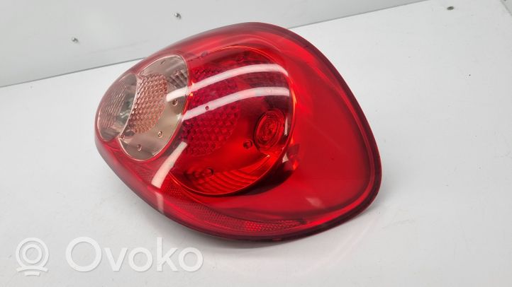 Toyota Aygo AB10 Luci posteriori 815500H020