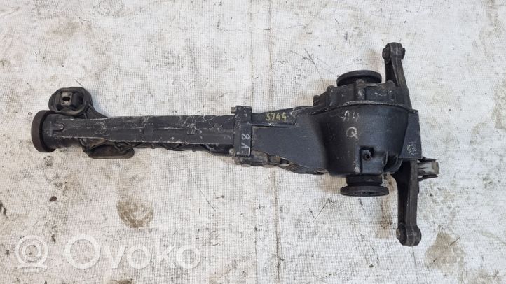 Audi A4 S4 B5 8D Takatasauspyörästö 01H525085A