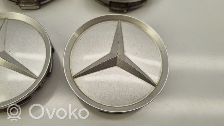 Mercedes-Benz 190 W201 Radnabendeckel Felgendeckel original 2014010225