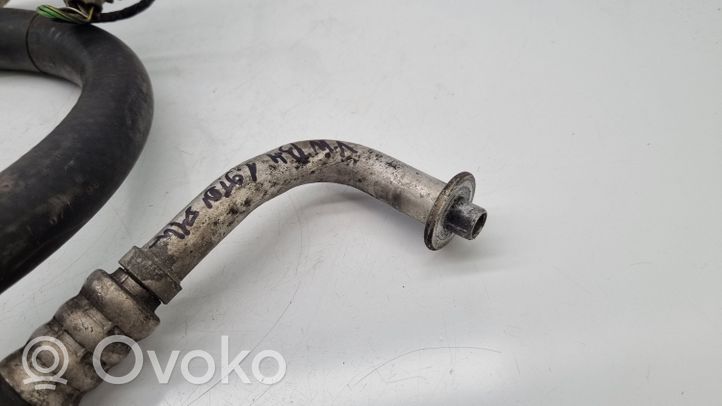 Volkswagen PASSAT B4 Ilmastointilaitteen putki (A/C) 3A0820721H