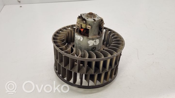 BMW 3 E36 Ventola riscaldamento/ventilatore abitacolo 0130063091