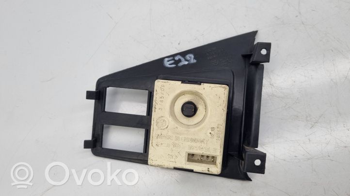 BMW 5 E28 Monitor/display/piccolo schermo 1367683