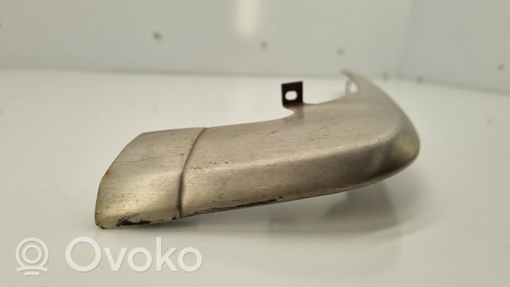 Audi 80 90 B2 Apdailinė priekinio bamperio juosta 811807259B