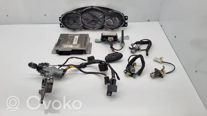 Hyundai Coupe Komputer / Sterownik ECU i komplet kluczy 3910023540