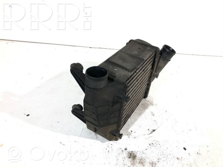 Audi A4 S4 B7 8E 8H Chłodnica powietrza doładowującego / Intercooler 8E0145806L