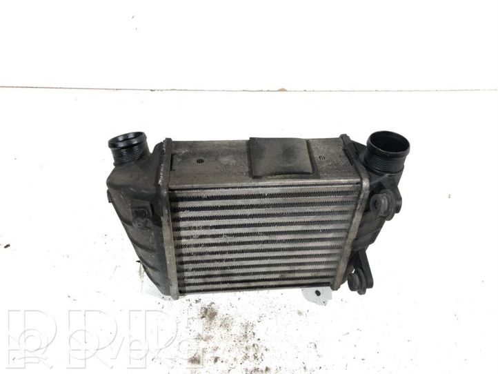 Audi A4 S4 B7 8E 8H Chłodnica powietrza doładowującego / Intercooler 8E0145806L