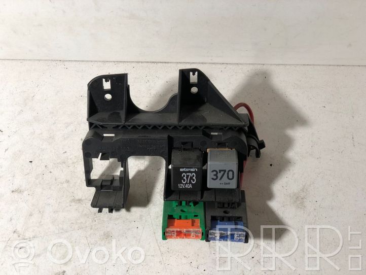 Audi A4 S4 B7 8E 8H Module de fusibles 8E1937503