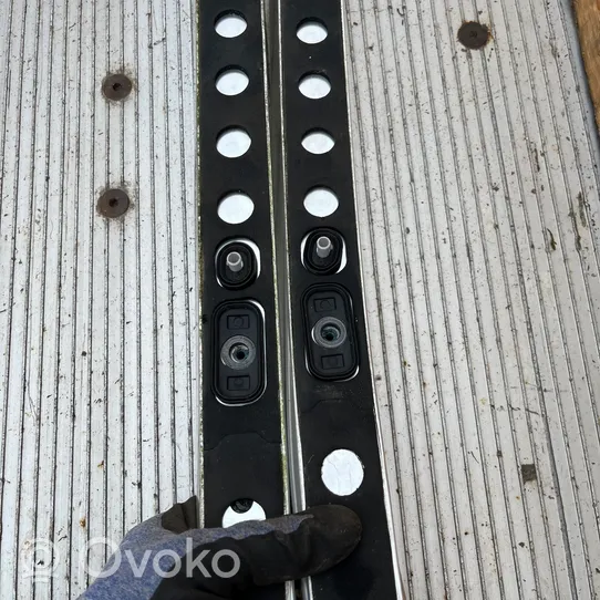 Renault Megane IV Roof bar rail 738205207R