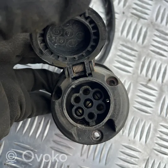 Volvo V70 Tow bar electric socket 