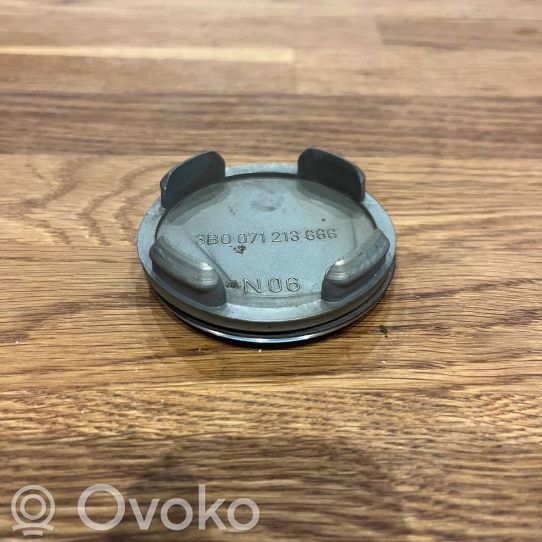 3BO071213666 Peugeot Partner Radnabendeckel Felgendeckel original  