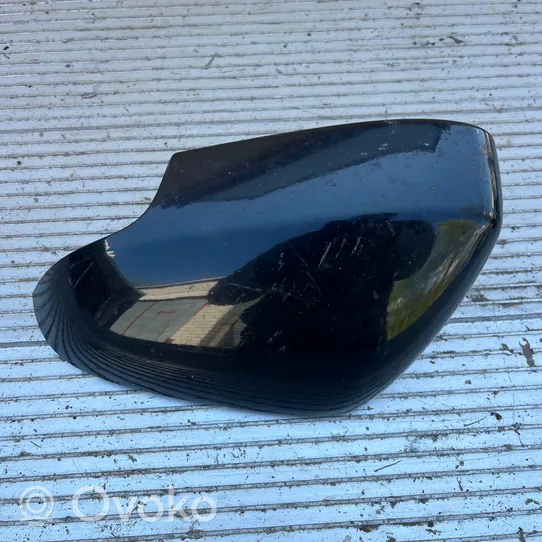 Volvo V70 Coque de rétroviseur 39850532