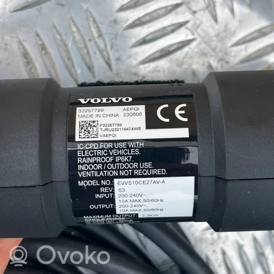 Volvo XC40 Sähköauton latauskaapeli 32257799