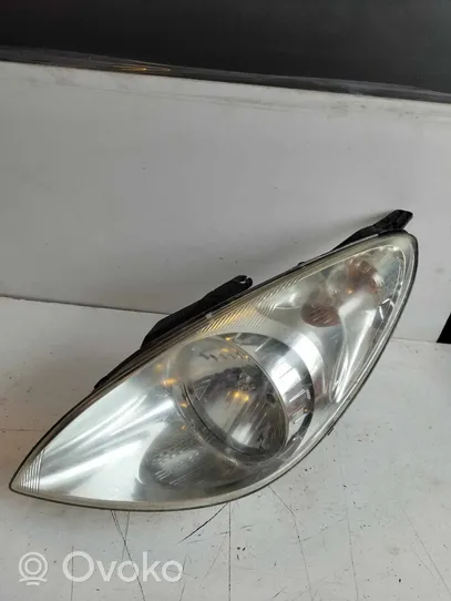 Hyundai i20 (PB PBT) Lampa przednia 921011J0XX