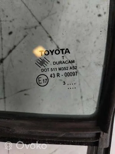 Toyota Yaris Szyba przednia karoseryjna trójkątna 43R00097