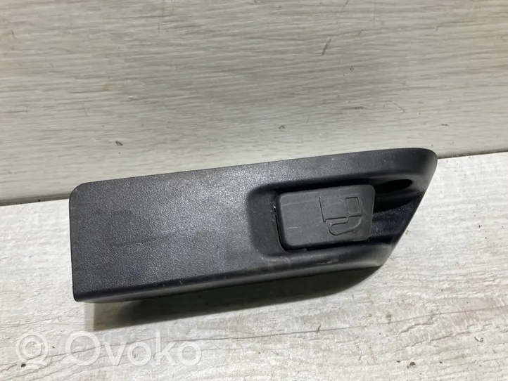 Toyota Yaris Bouton d'ouverture de trappe à essence 89121520as