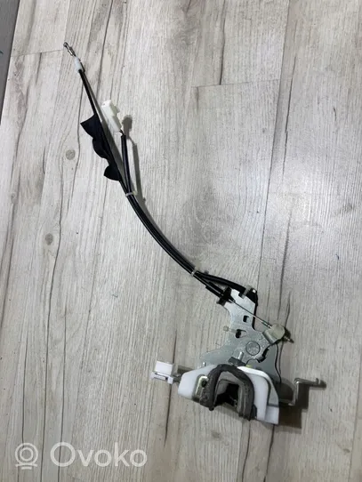 Toyota Hilux VIII Rear door lock 