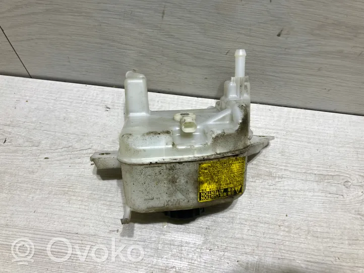 Toyota Yaris Serbatoio di compensazione del liquido del freno 35088707