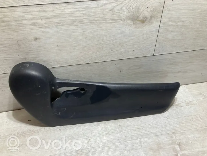 Toyota Yaris Moldura del control de asiento de la puerta delantera 718110D200