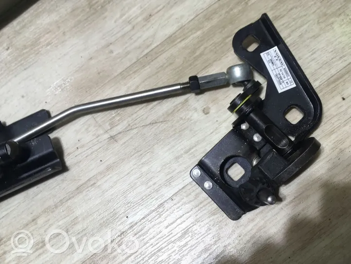 Volvo C70 Convertible roof lock/latch 593185956