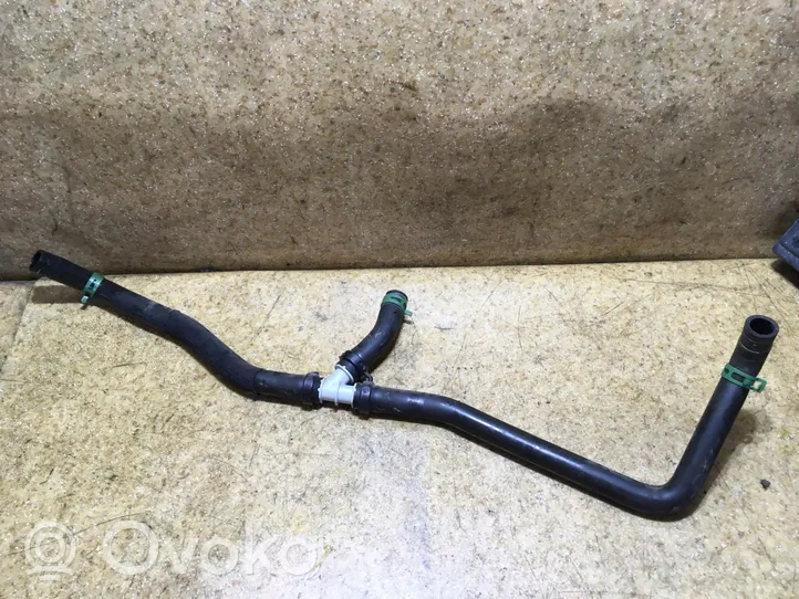 Renault Kangoo II Tuyau de liquide de refroidissement moteur 4714208R